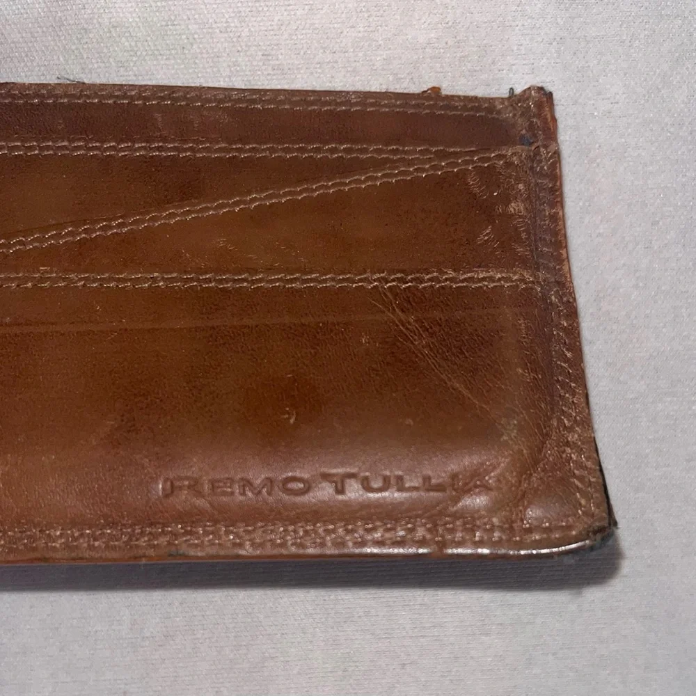 VINTAGE Remo Tulliani Thin Light Brown (Caramel) Soft Leather Bifold Wallet